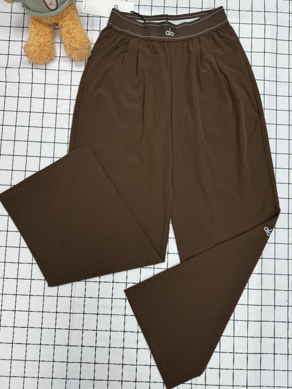 NWT Alo Yoga Suit Up Trouser Espresso Brown Wide Leg Pants 30 Inseam🤎🤎 - Picture 2 of 9